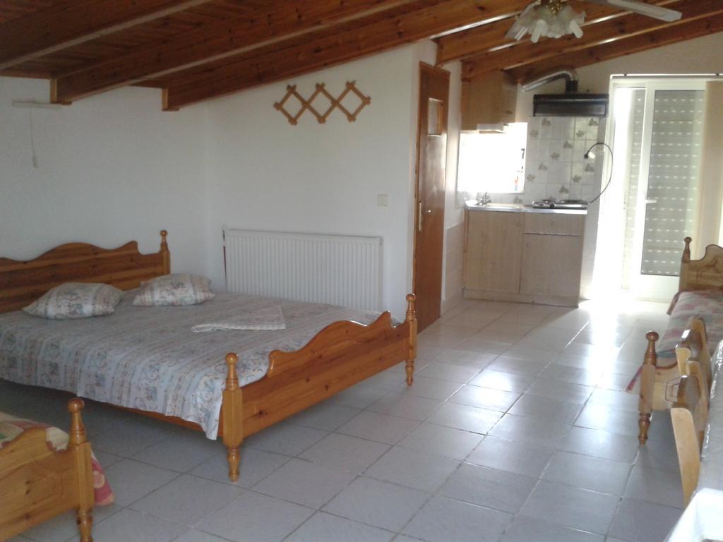 Efterpi Aggeli Apartment Loutropolis Thermis Phòng bức ảnh